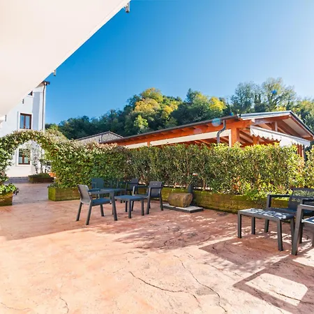 La Pietra Nera Farm stay